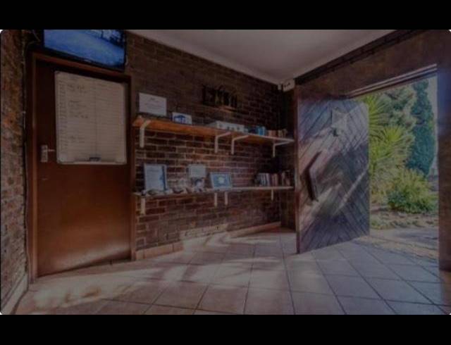 BUSINESS FOR SALE IN KEMPTON PARK EXT 01